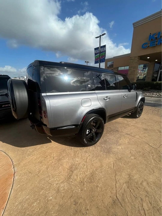 2024 Land Rover Defender L663 - Image 2 of 2