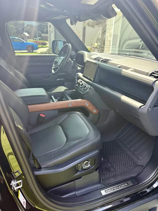 2024 Land Rover Defender L663 - Image 7 of 11