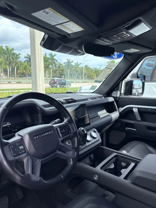 2024 Land Rover Defender L663 - Image 3 of 7