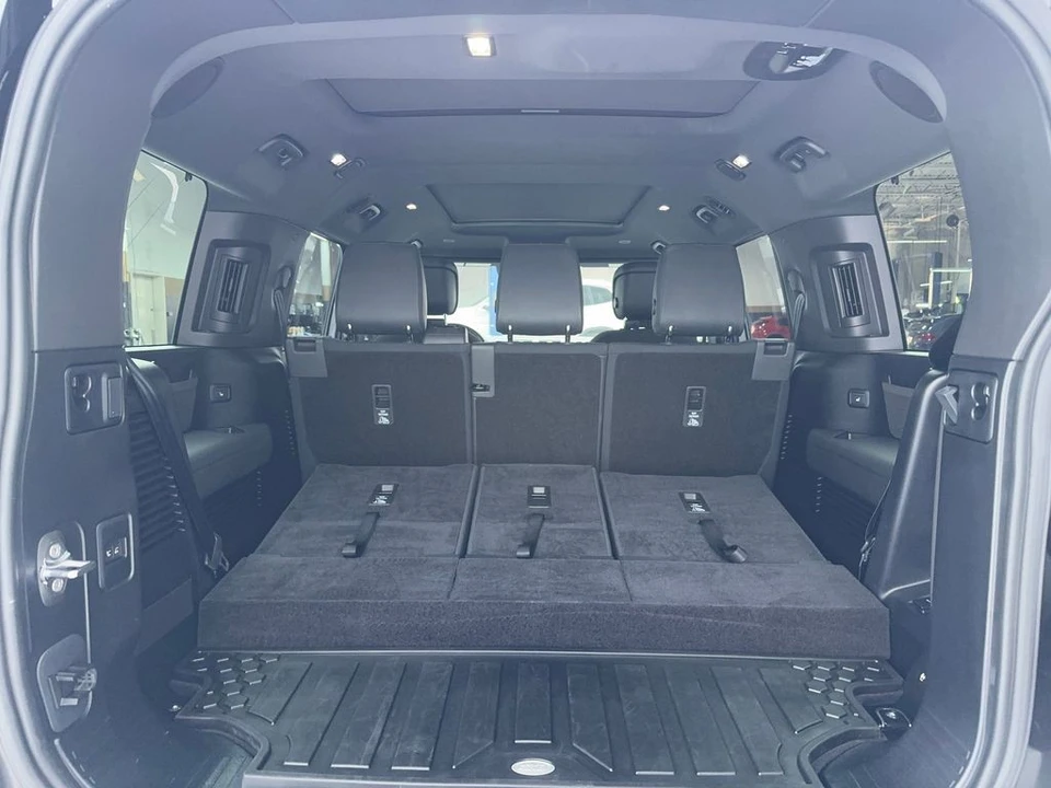 2024 Land Rover Defender L663 - Image 12 of 21