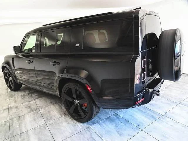 2024 Land Rover Defender L663 - Image 3 of 9