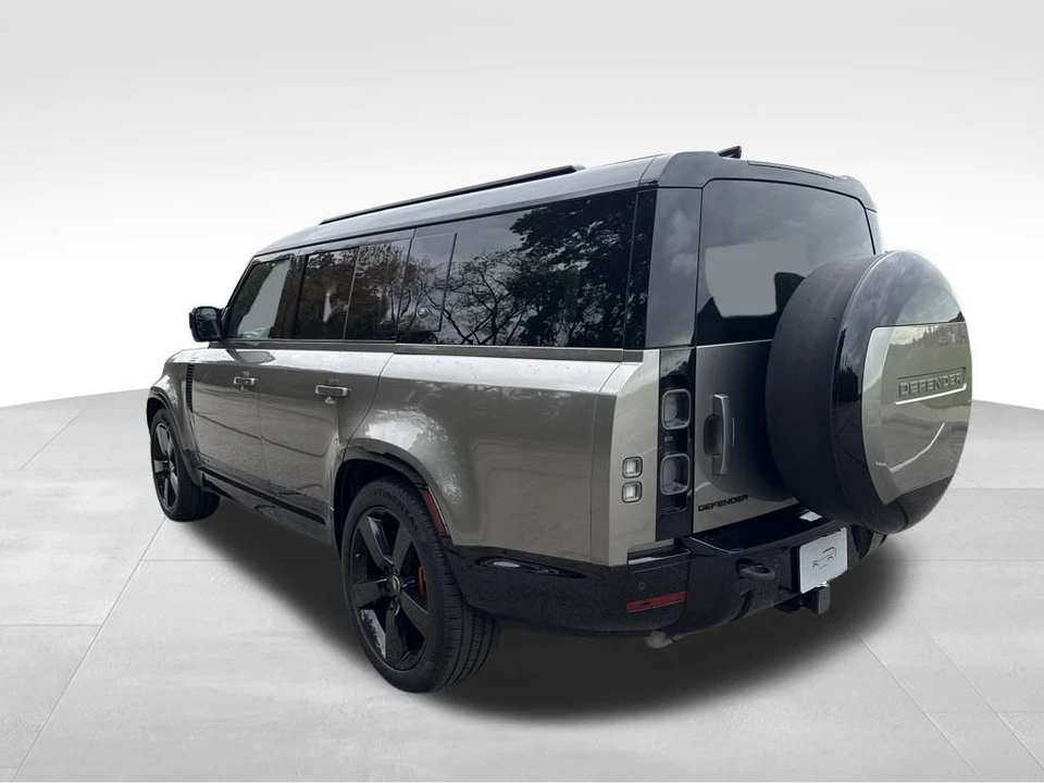 2024 Land Rover Defender L663 - Image 3 of 12