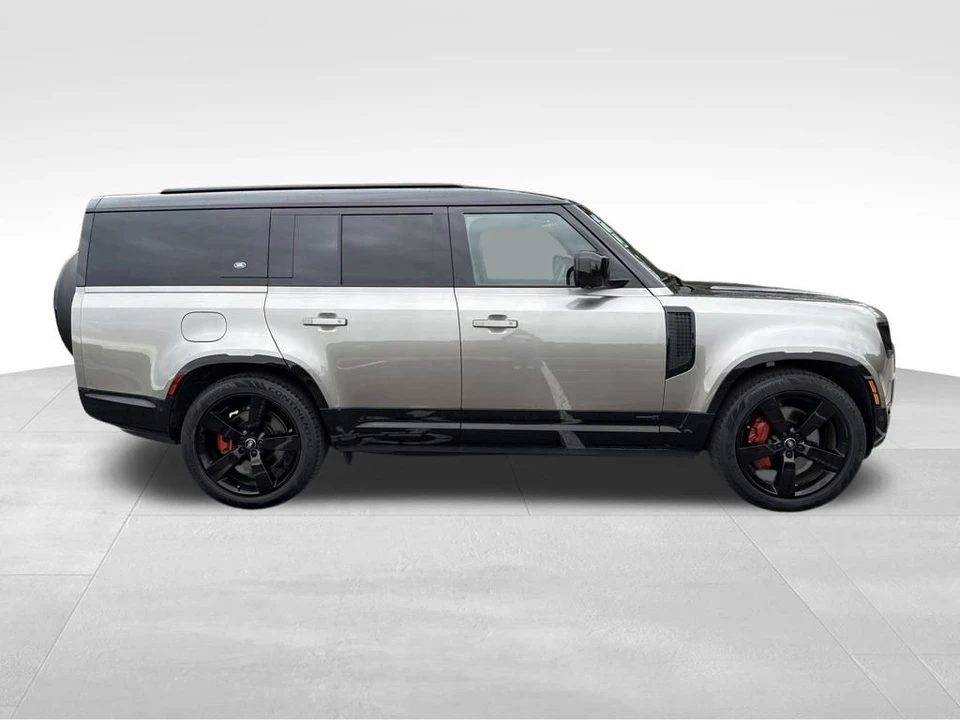 2024 Land Rover Defender L663 - Image 6 of 12