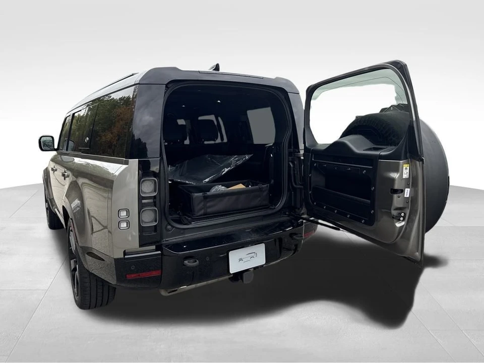 2024 Land Rover Defender L663 - Image 9 of 12
