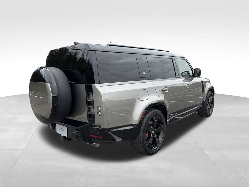 2024 Land Rover Defender L663 - Image 7 of 12