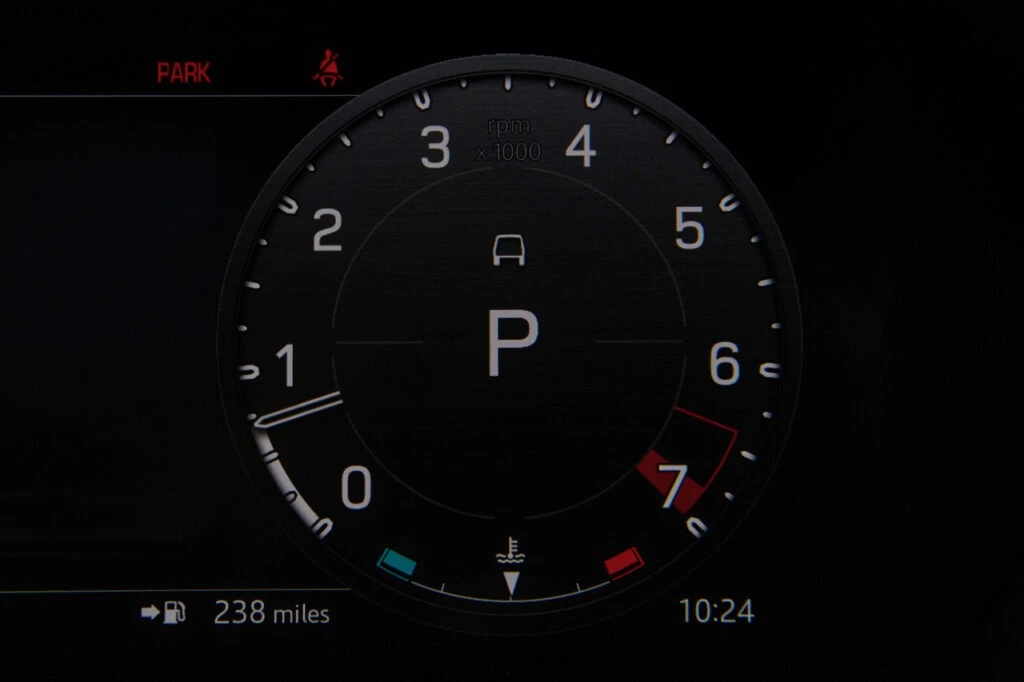 2024 Land Rover Defender V8 - Image 24 of 31
