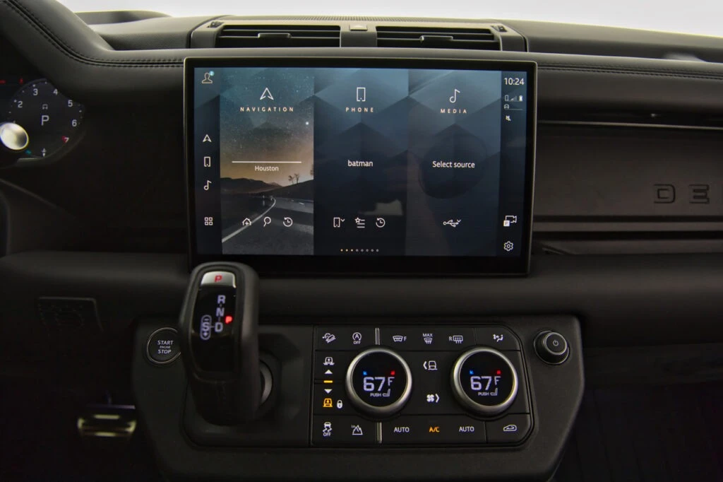 2024 Land Rover Defender V8 - Image 27 of 31