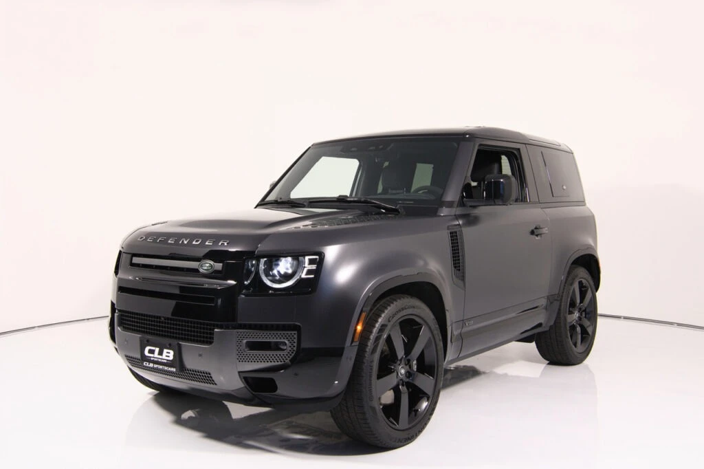 2024 Land Rover Defender V8 - Image 8 of 31