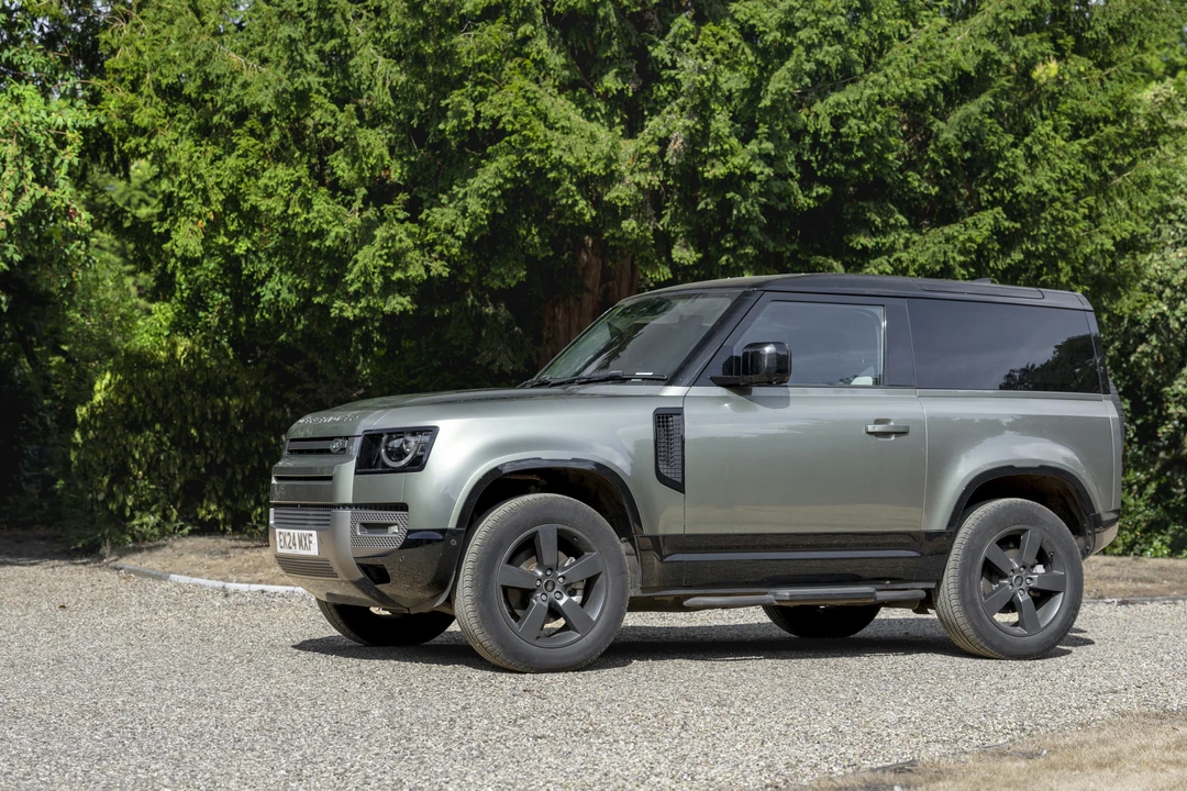 2024 Land Rover Defender L663 - Image 12 of 31