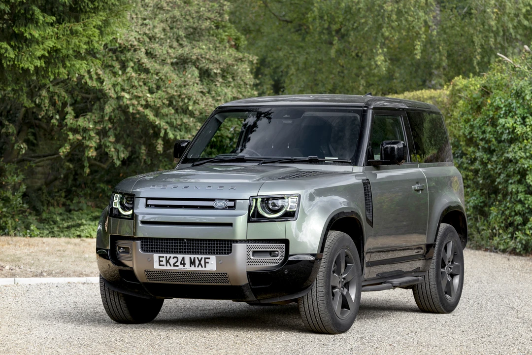 2024 Land Rover Defender L663 - Image 13 of 31