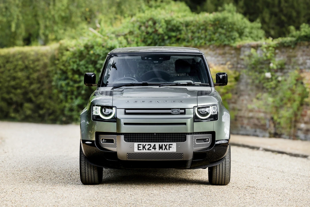 2024 Land Rover Defender L663 - Image 2 of 31