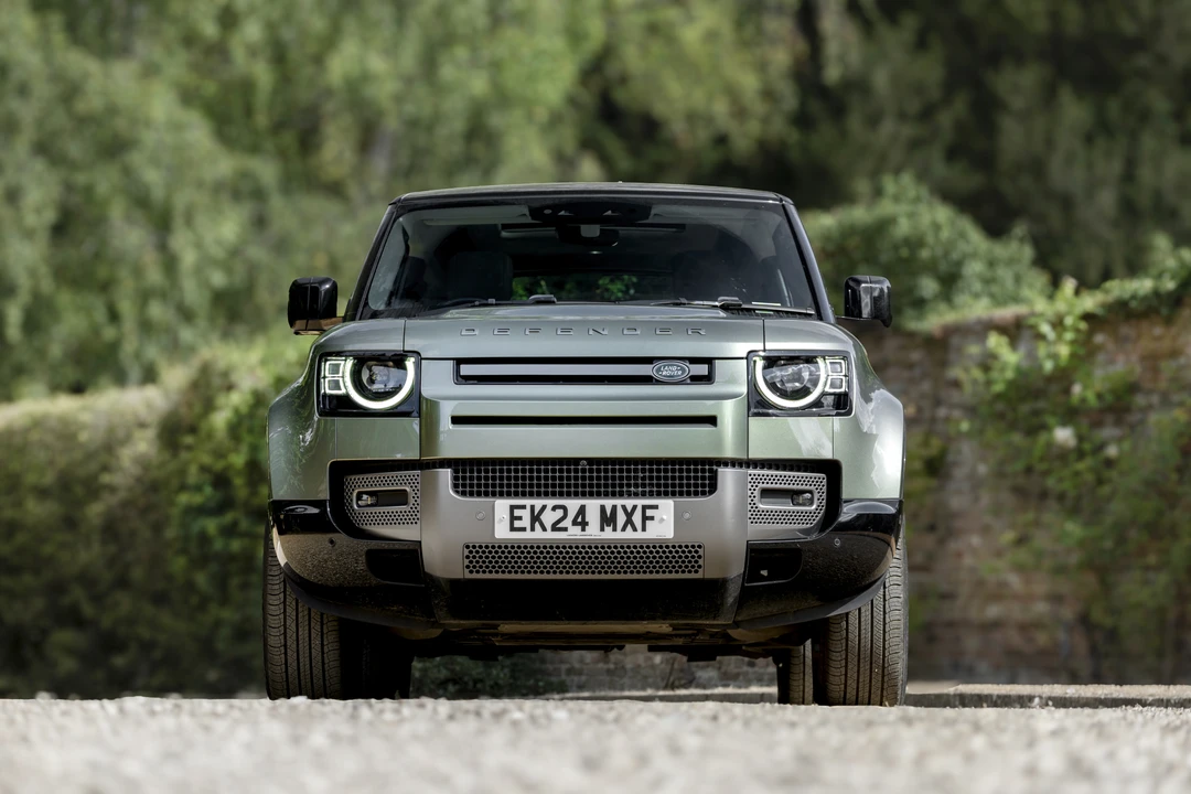2024 Land Rover Defender L663 - Image 14 of 31