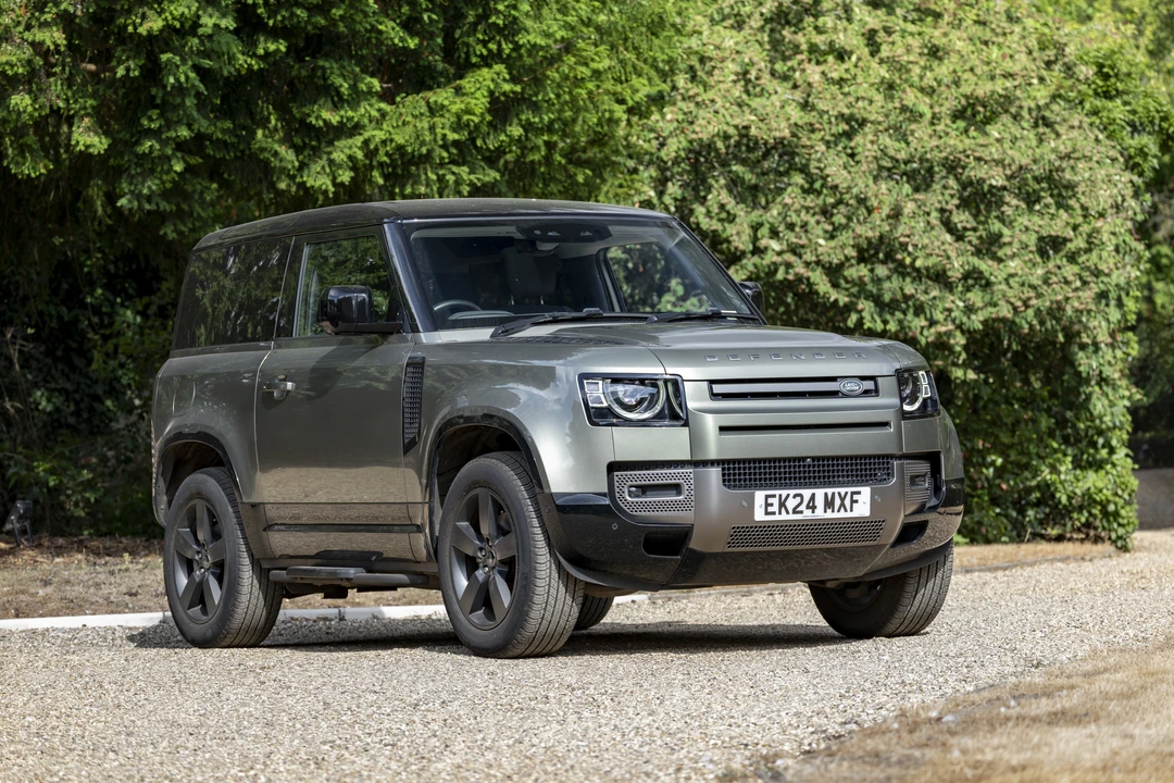 2024 Land Rover Defender L663 - Image 9 of 31