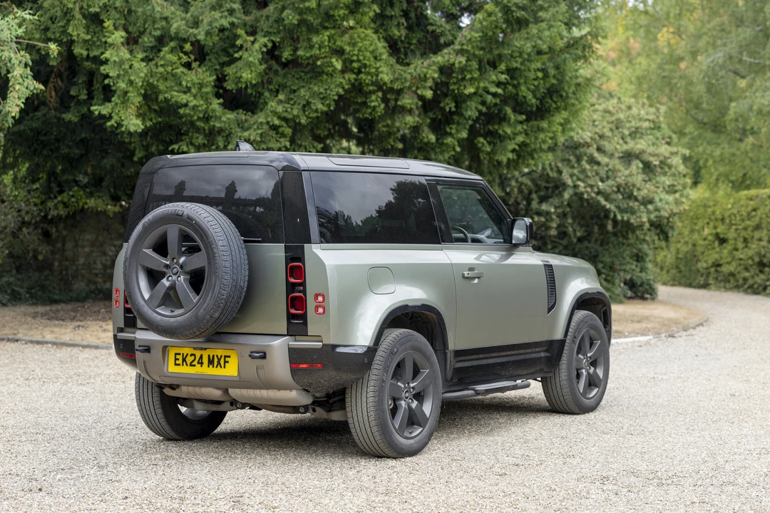 2024 Land Rover Defender L663 - Image 7 of 31