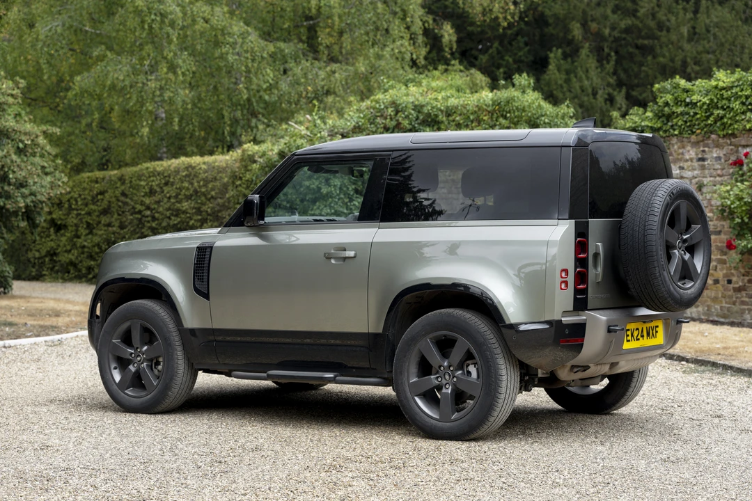 2024 Land Rover Defender L663 - Image 20 of 31