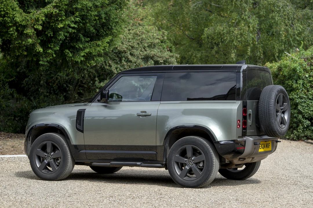 2024 Land Rover Defender L663 - Image 27 of 31