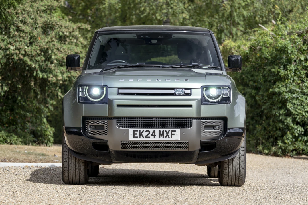 2024 Land Rover Defender L663 - Image 28 of 31
