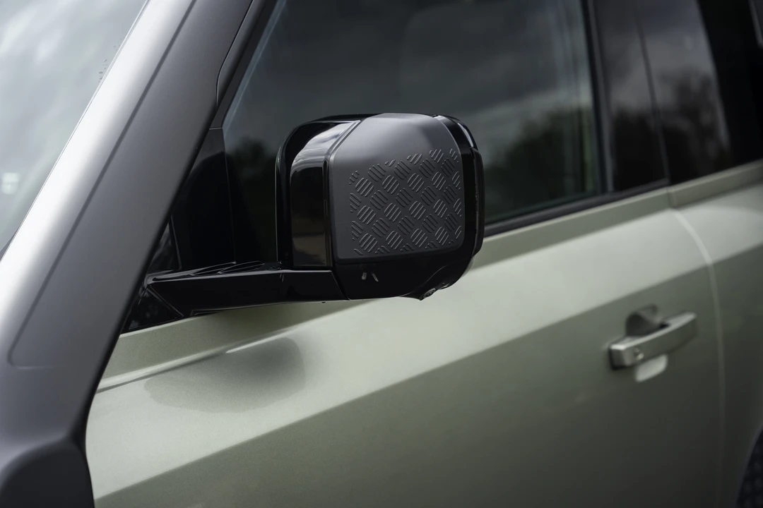 2024 Land Rover Defender L663 - Image 11 of 31