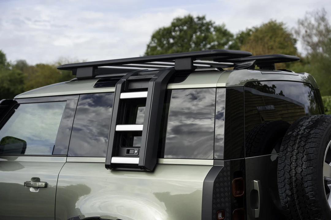 2024 Land Rover Defender L663 - Image 18 of 31