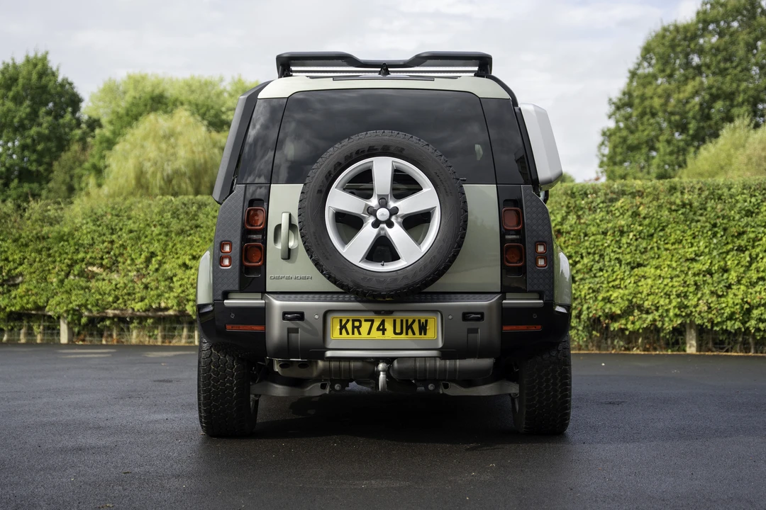 2024 Land Rover Defender L663 - Image 6 of 31