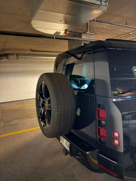 2024 Land Rover Defender L663 - Image 3 of 8