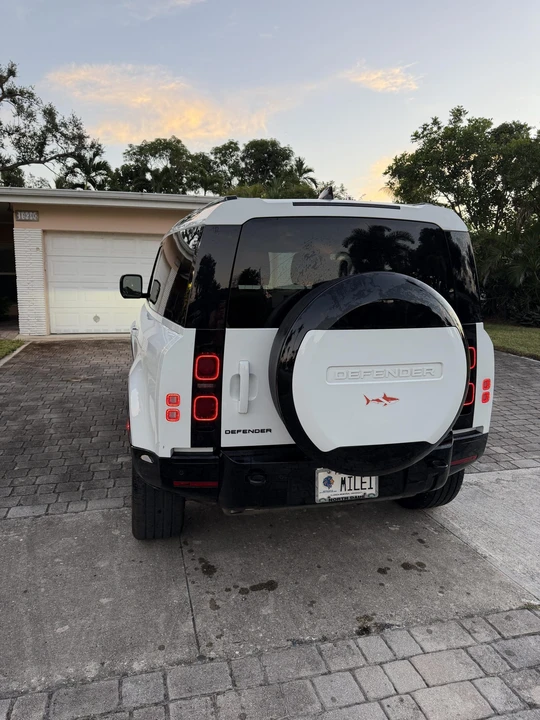 2024 Land Rover Defender L663 - Image 10 of 31