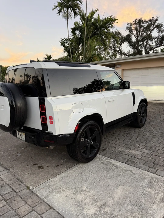 2024 Land Rover Defender L663 - Image 16 of 31
