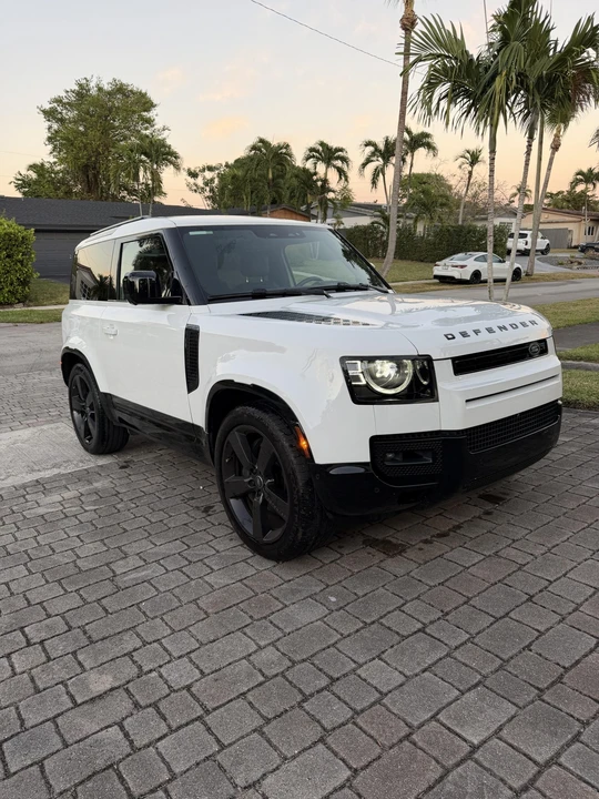 2024 Land Rover Defender L663 - Image 20 of 31