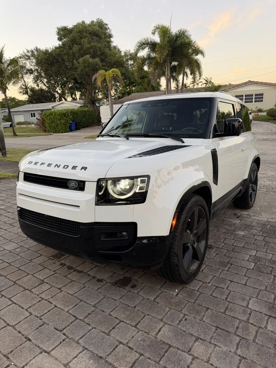 2024 Land Rover Defender L663 - Image 6 of 31