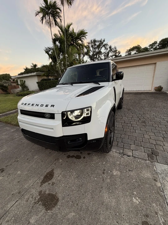 2024 Land Rover Defender L663 - Image 5 of 31