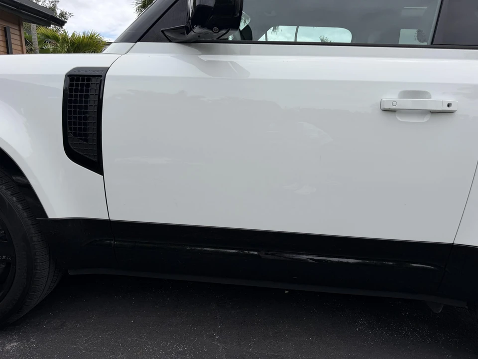 2024 Land Rover Defender L663 - Image 24 of 31