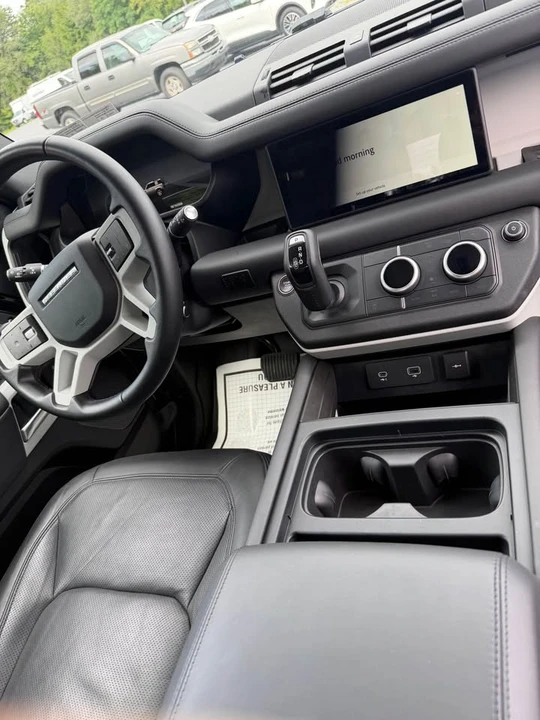 2024 Land Rover Defender L663 - Image 7 of 11