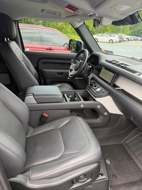 2024 Land Rover Defender L663 - Image 5 of 11
