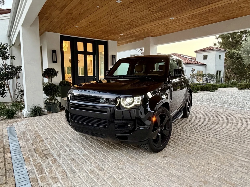 2024 Land Rover Defender L663 - Image 2 of 13
