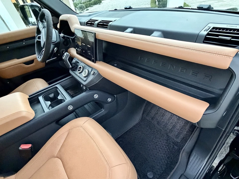 2024 Land Rover Defender L663 - Image 7 of 13