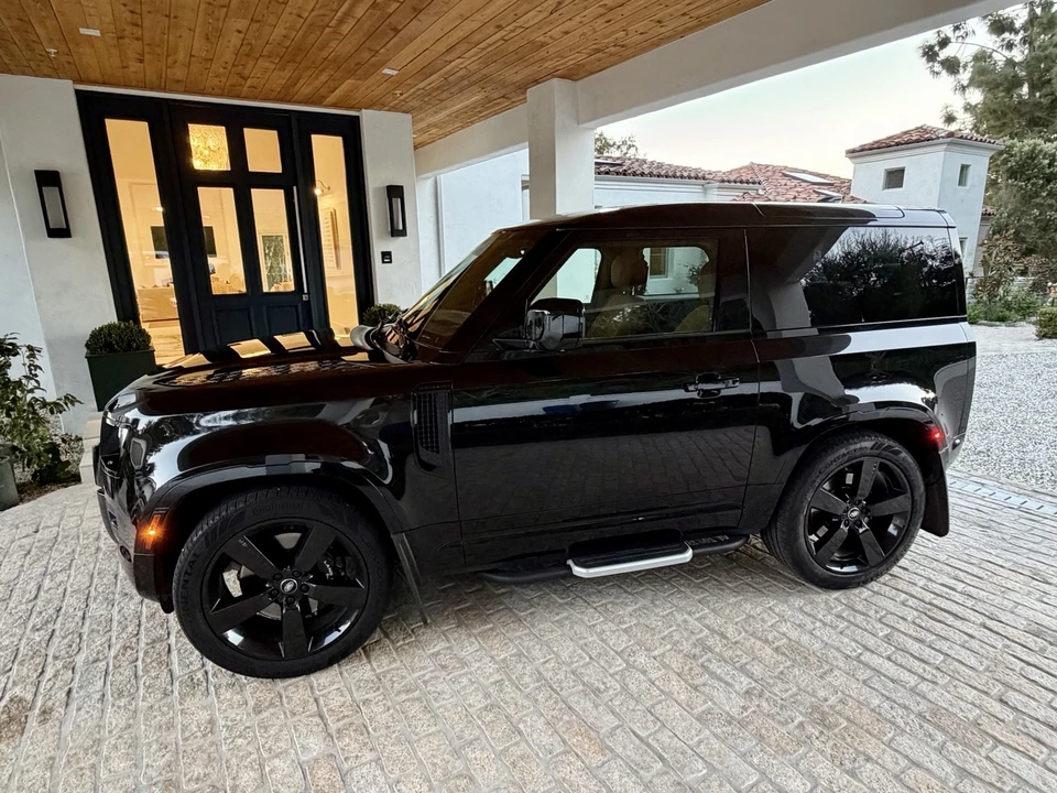 2024 Land Rover Defender L663 - Image 3 of 13