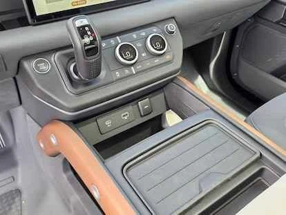 2024 Land Rover Defender L663 - Image 18 of 20