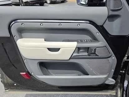 2024 Land Rover Defender L663 - Image 16 of 20