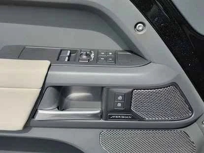 2024 Land Rover Defender L663 - Image 17 of 20