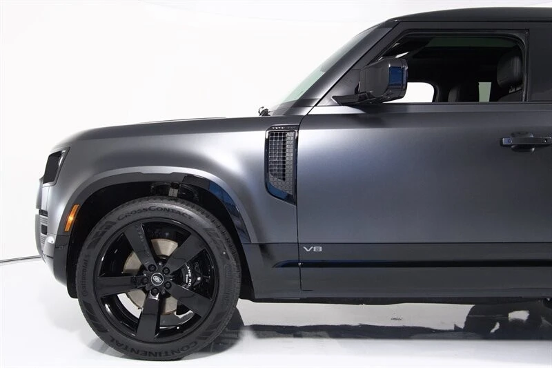 2024 Land Rover Defender V8 - Image 6 of 31