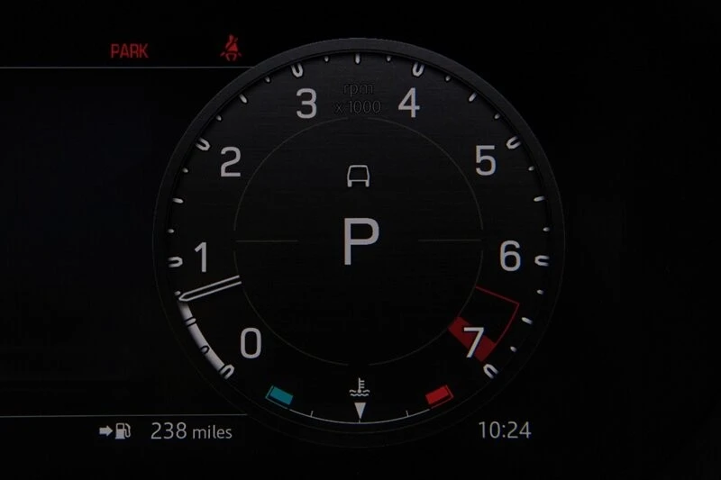 2024 Land Rover Defender V8 - Image 26 of 31