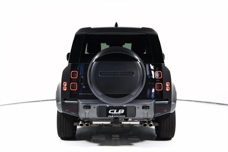 2024 Land Rover Defender V8 - Image 11 of 31