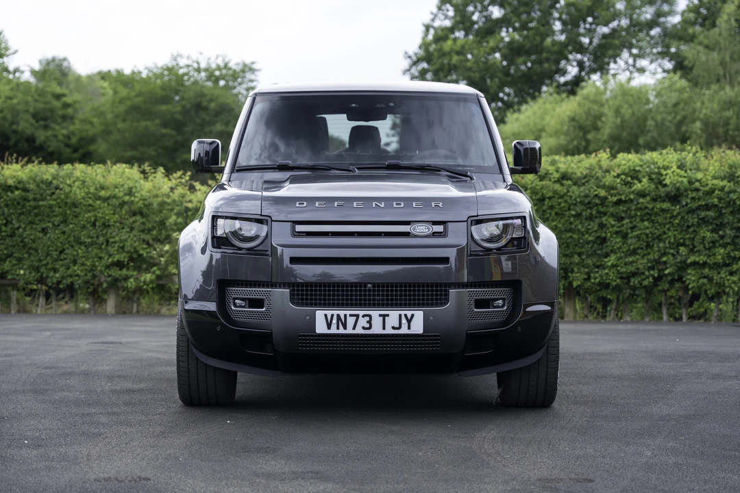 2024 Land Rover Defender V8 - Image 2 of 31