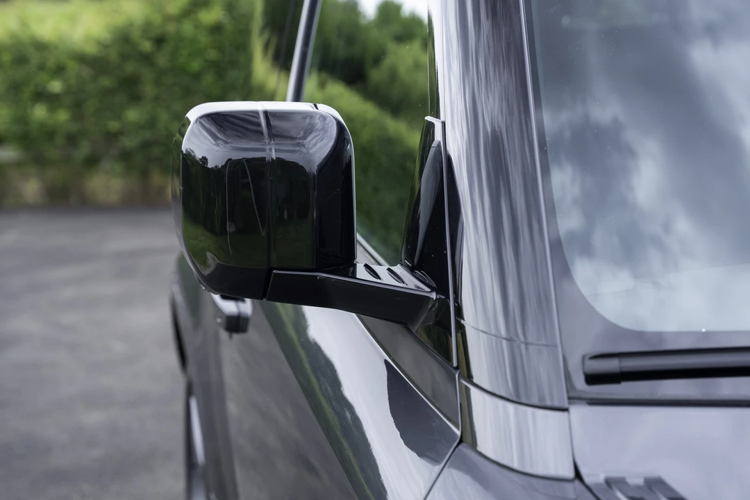 2024 Land Rover Defender V8 - Image 30 of 31