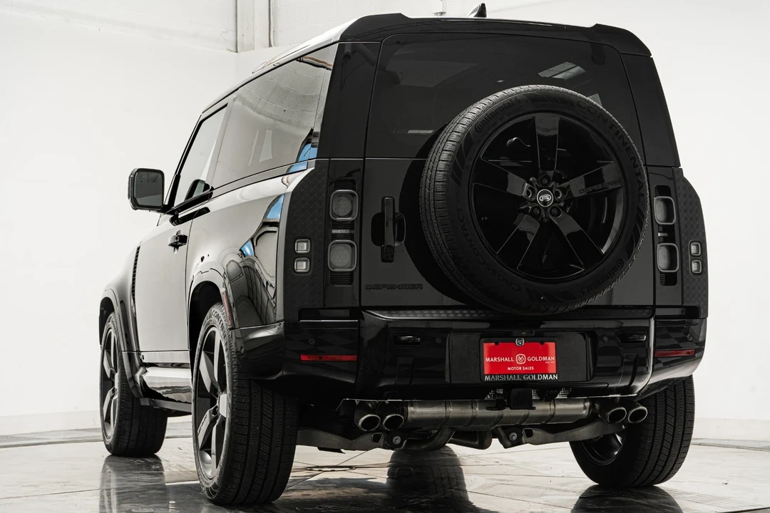 2024 Land Rover Defender L663 - Image 7 of 21
