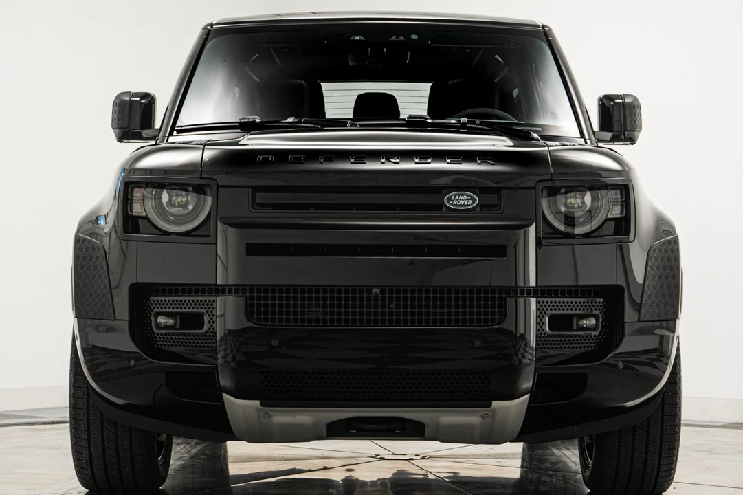 2024 Land Rover Defender L663 - Image 4 of 21
