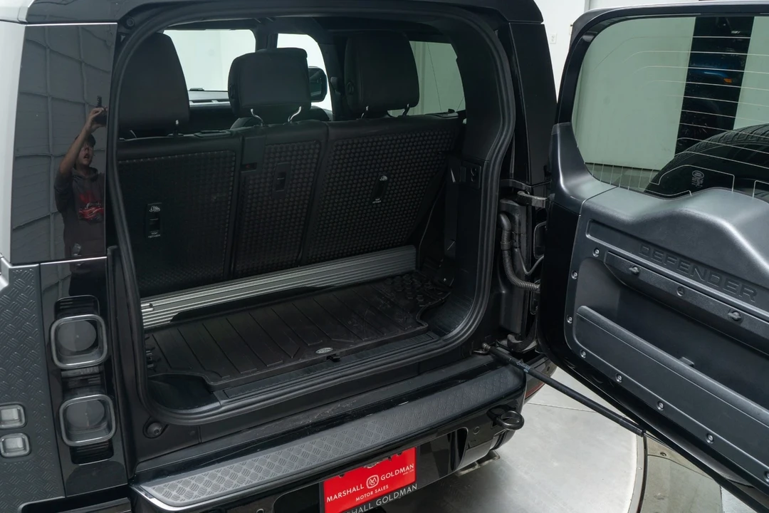 2024 Land Rover Defender L663 - Image 19 of 21