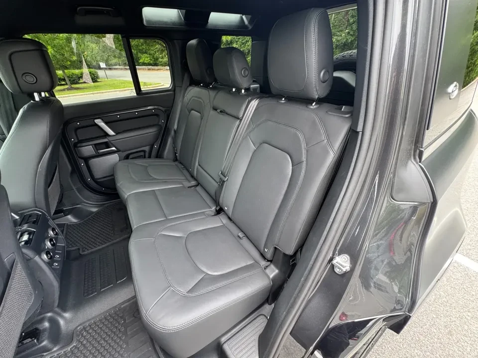 2024 Land Rover Defender L663 - Image 7 of 8
