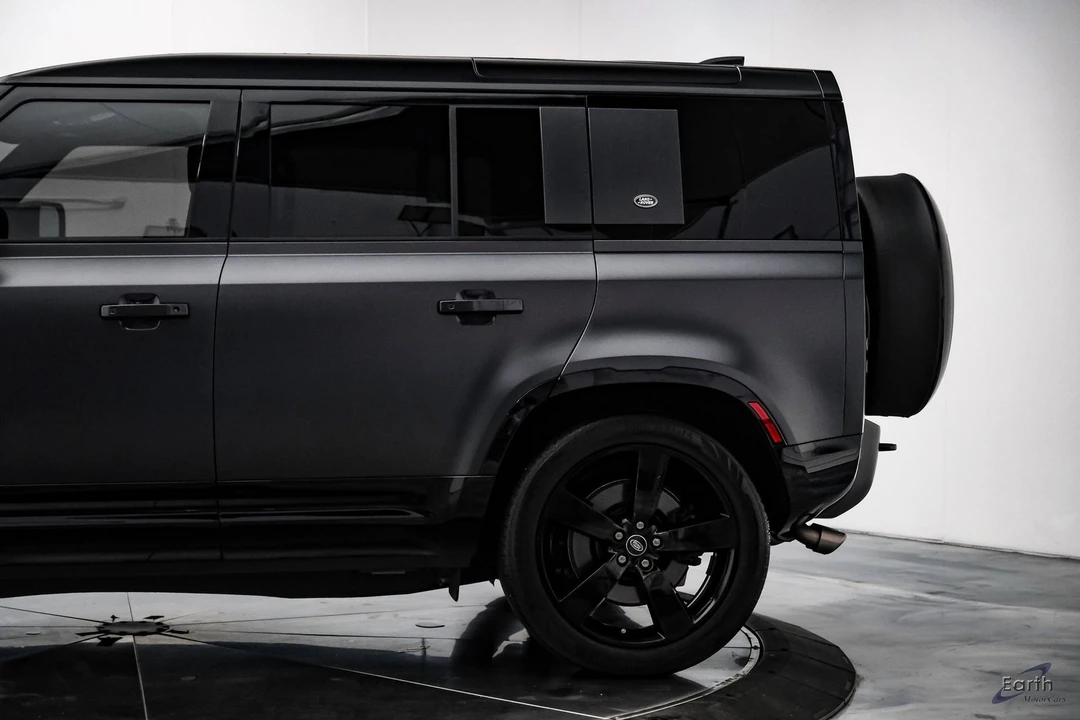 2024 Land Rover Defender L663 - Image 7 of 12