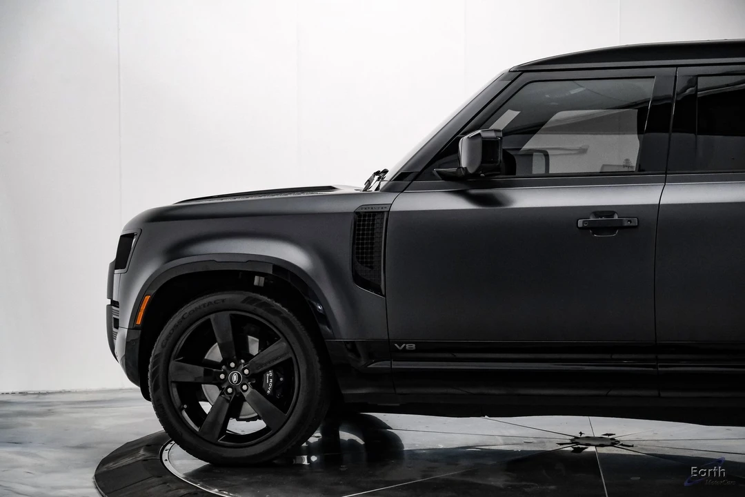 2024 Land Rover Defender L663 - Image 6 of 12